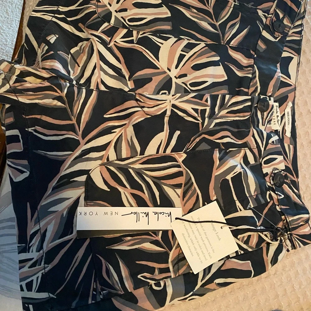 Nicole Miller New York Leaf Print Pants - Picture 6 of 14